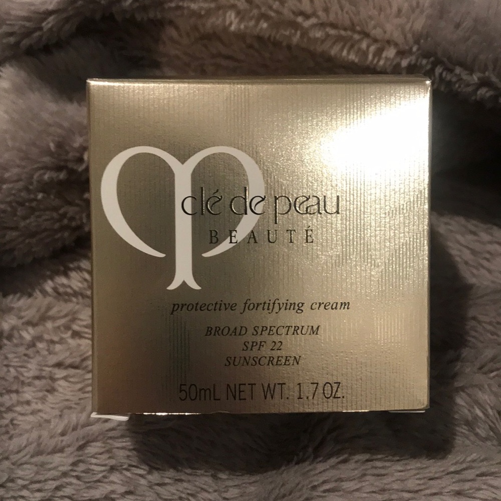 New cle de peau day cream
